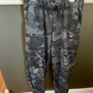 Nike camo sweatpants